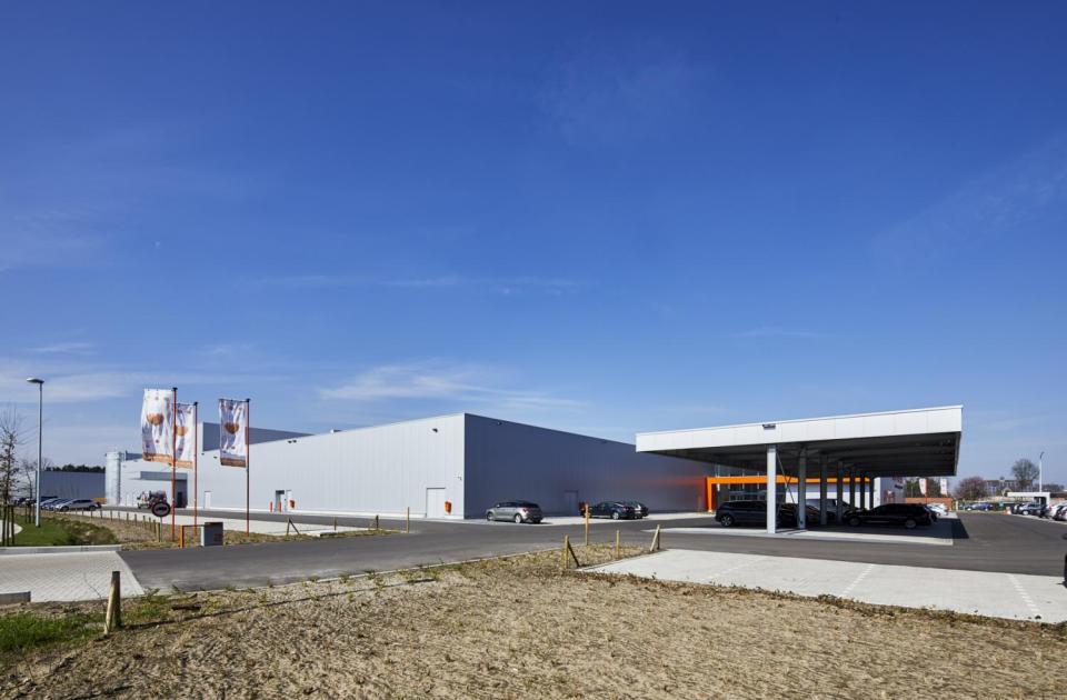 Horeca Van Zon Beerse cash and carry zelfbedieningsgroothandel nieuwbouw investering Mathieu Gijbels limburg