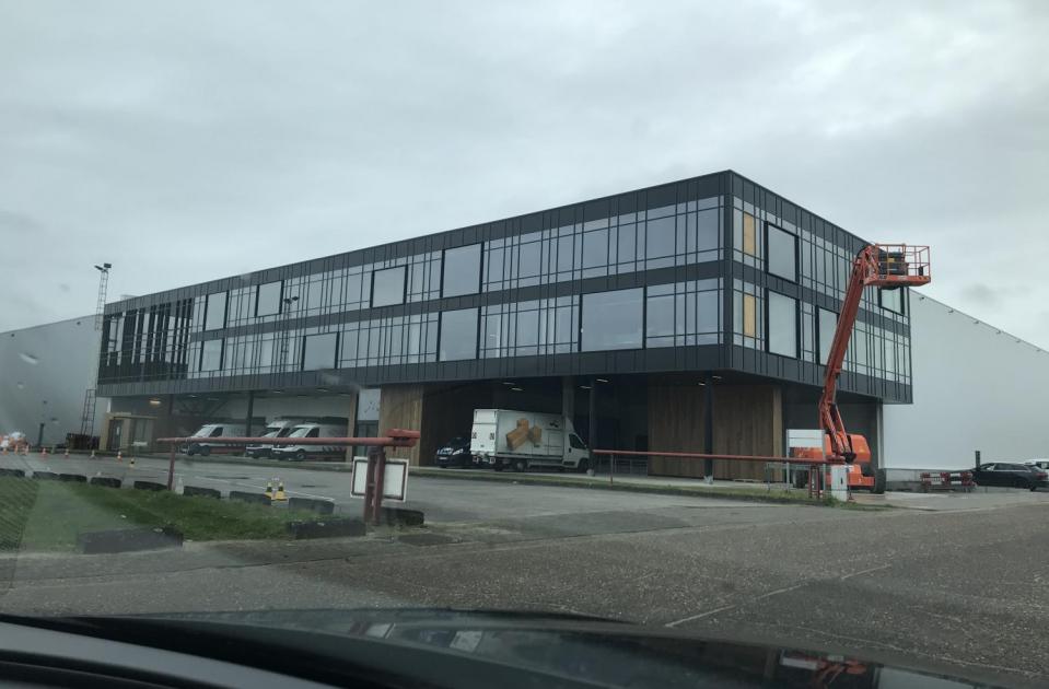 Hospital Logistics aarschot, nieuwbouw, gdp-proof, industriebouw, opslag- en distributiesite, mathieu gijbels
