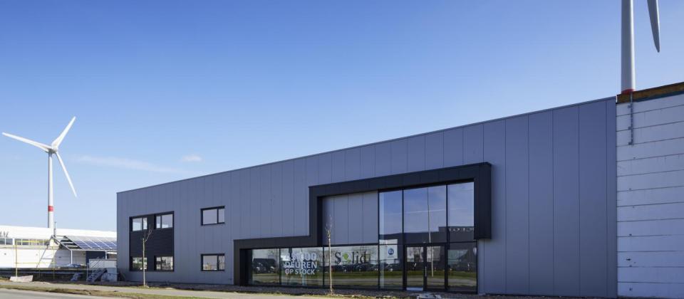 Gevelrenovatie Solid International door Mathieu Gijbels