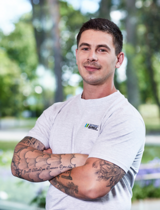 service en onderhoud technieker sandro longu mathieu gijbels bedrijfsgebouw schade