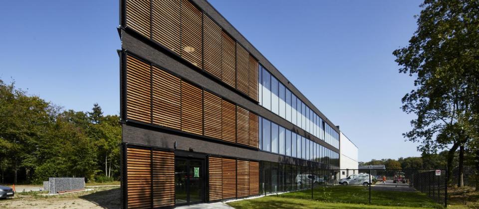 Aralea, industriebouw, mathieu gijbels, houtbouw, brasschaat, nieuwbouw kantoor, bedrijfsgebouw, kantoren, industrieel vastgoed