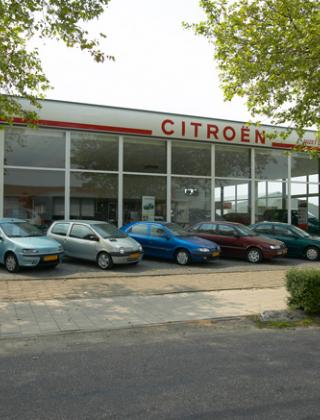 Spelersgroep Ernst/Serieus - Een ideale Echtgenoot