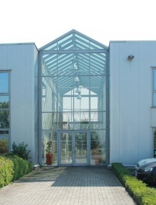 Dekens – De Buys (tuin- en hobbycentrum)