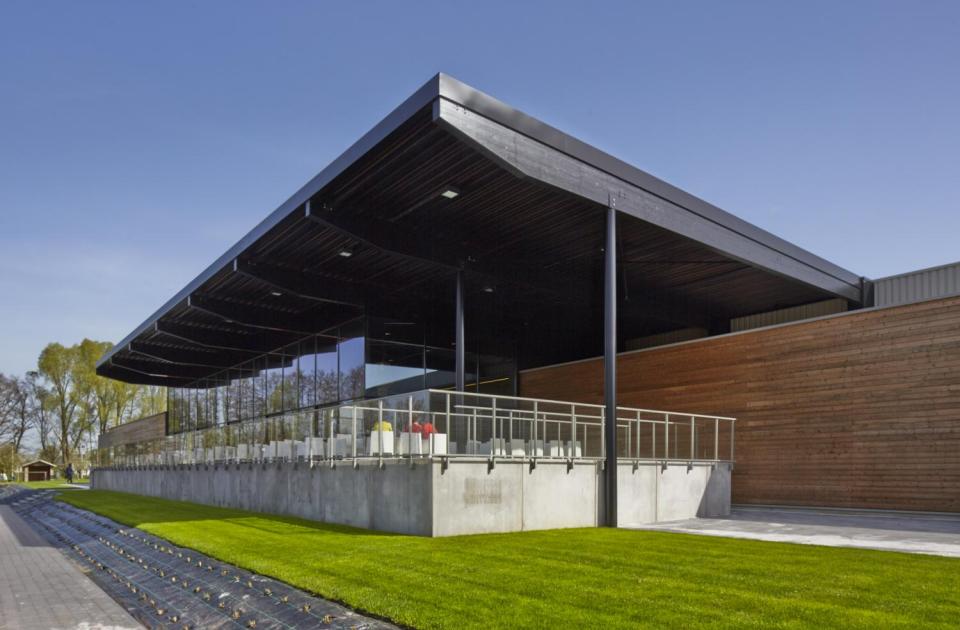 Kim Clijsters Sports & Health Club renovatie door aannemer Mathieu Gijbels