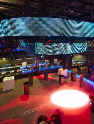 discotheek versuz hasselt feest nieuwouw bouwbedrijf mathieu gijbels oudsbergen limburg