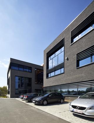AXIS Mont saint guibert betonbouw staalbouw