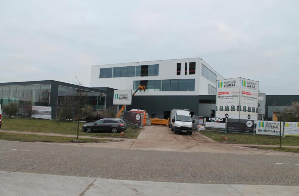 garage delorge lommel volkwagen skoda seat nieuwbouw bouwbedrijf mathieu gijbels limburg oudsbergen