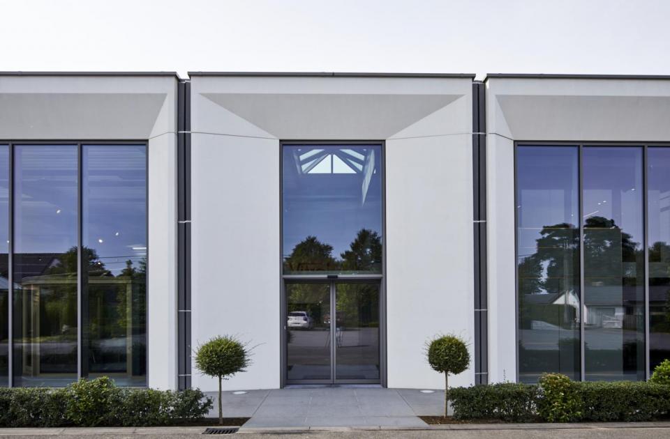 Vitralux, Renovatie, showroom, mathieu gijbels, betonbouw, staalbouw, 