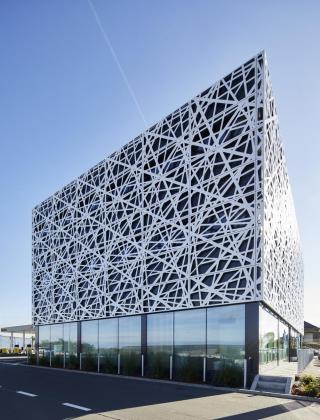 hognoul, easy energy, easy cube, businesslife, flexdesk, nieuwbouw, total, tankstation, mathieu gijbels, bouwbedrijf, aannemerq