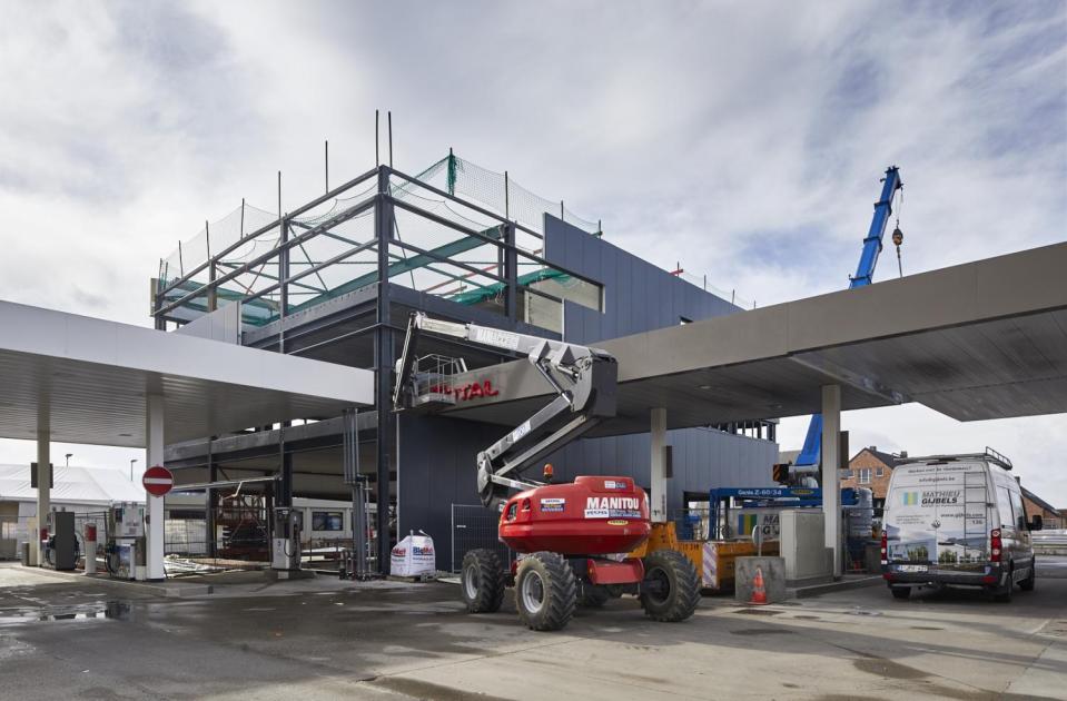 hognoul, easy energy, easy cube, businesslife, flexdesk, nieuwbouw, total, tankstation, mathieu gijbels, bouwbedrijf, aannemer