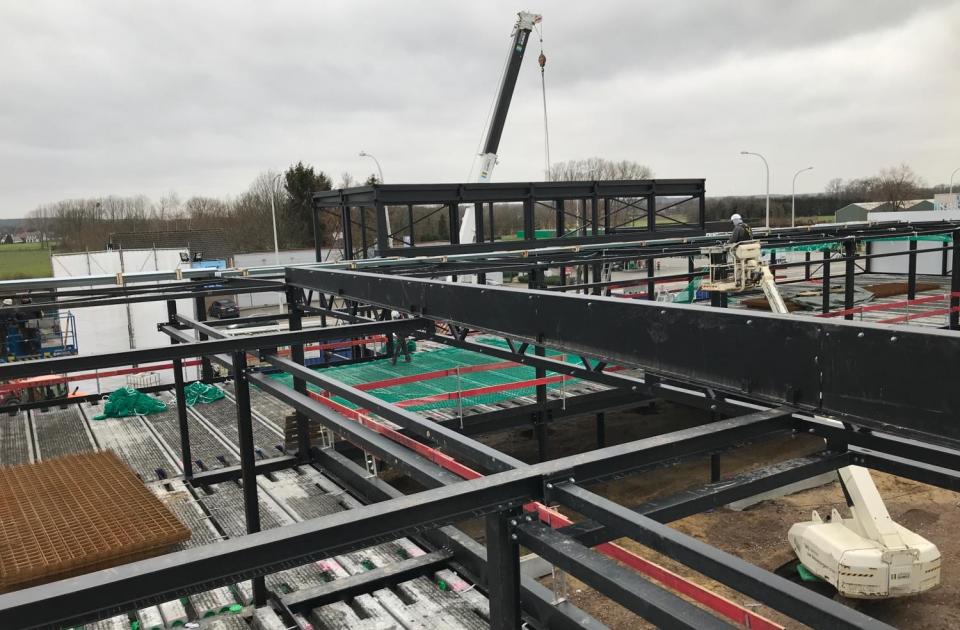 mathieu gijbels, gervi, maasmechelen, wellness, sun, fun, bouwen, uitbreiden, uitbreiding, groei werf werken in uitvoering