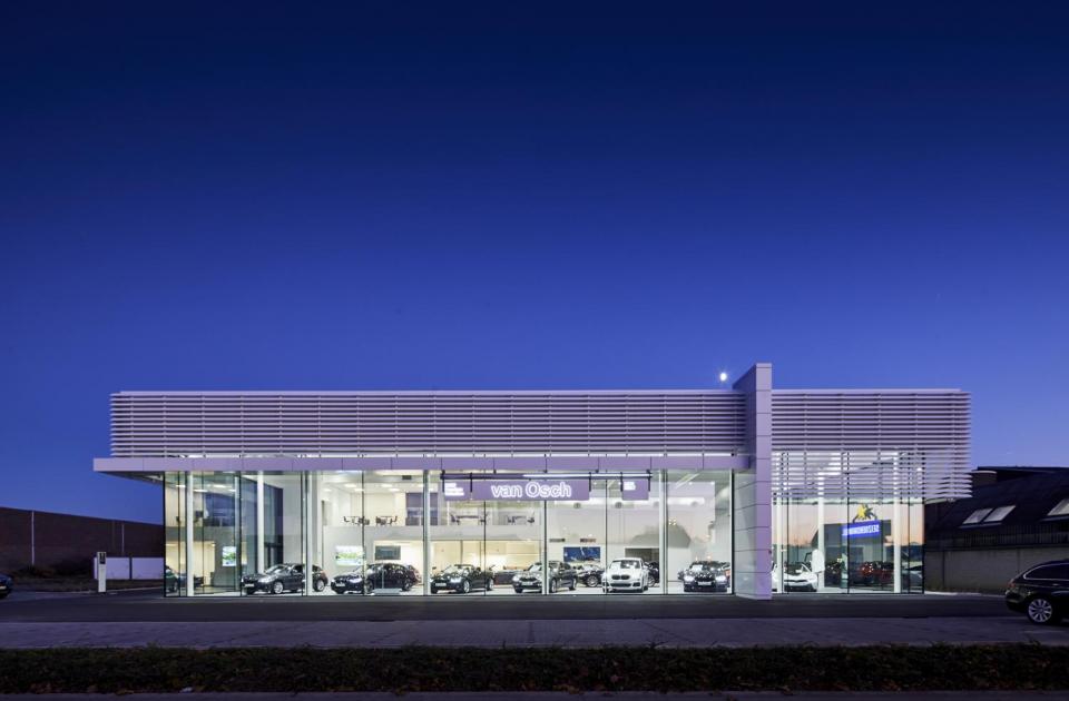 bmw van osch concessie garage zonhoven tweedehands wagens garagebouw bouwbedrijf mathieu gijbels limburg