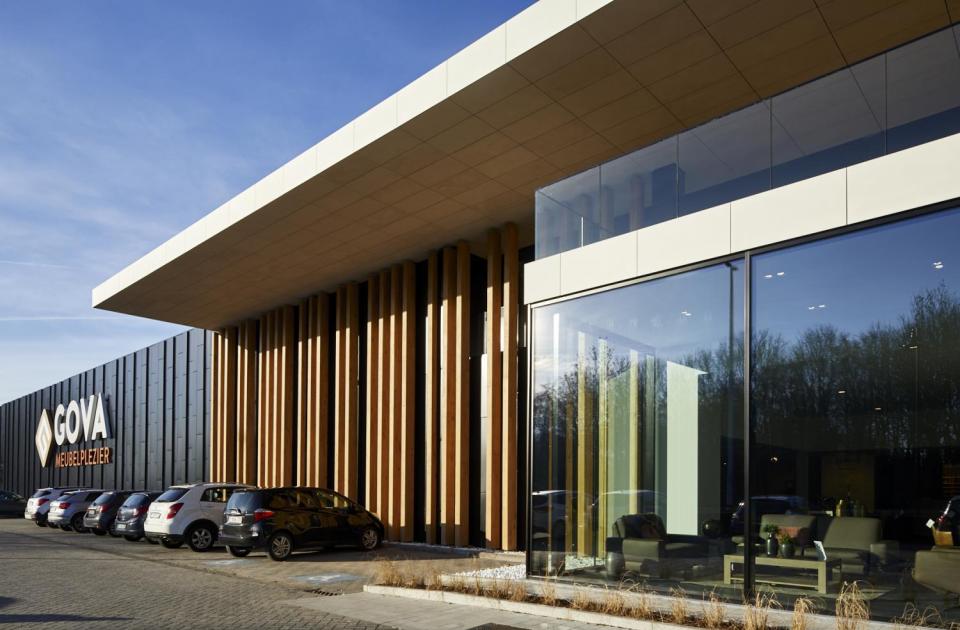 gova meubelen lier gevel renovatie inkom bouwbedrijf mathieu gijbels limburg oudsbergen