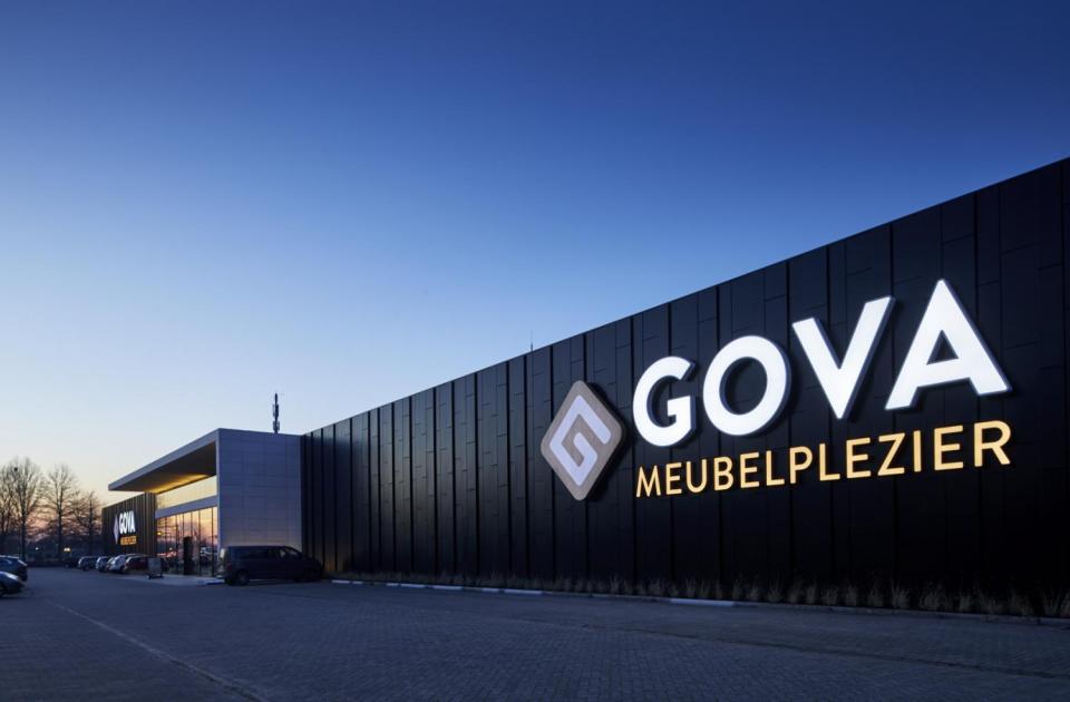 gova meubelen lier gevel renovatie inkom bouwbedrijf mathieu gijbels limburg oudsbergen