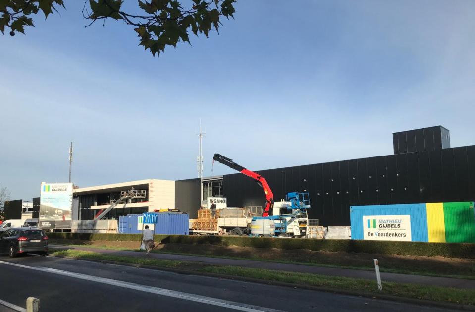 gova meubelen lier gevel renovatie inkom bouwbedrijf mathieu gijbels limburg oudsbergen werken werf uitvoering