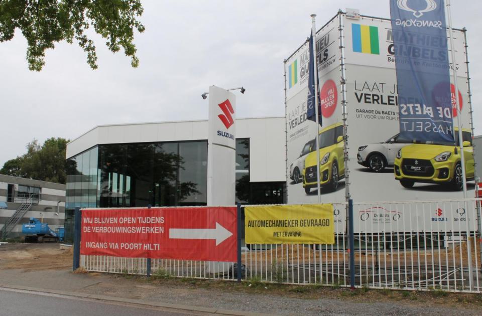 garage de baets hasselt Suzuki en Ssangyong  renovatie uitbreiding bouwbedrijf mathieu gijbels limburg werf publiciteit 