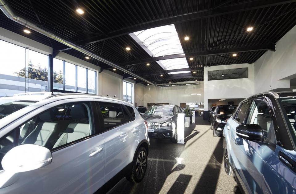 garage de baets hasselt Suzuki en Ssangyong  renovatie uitbreiding bouwbedrijf mathieu gijbels limburg