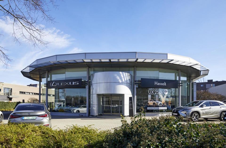 garage lexus hasselt renovatie garagebouw utibreiding bouwbedrijf mathieu gijbels limburg