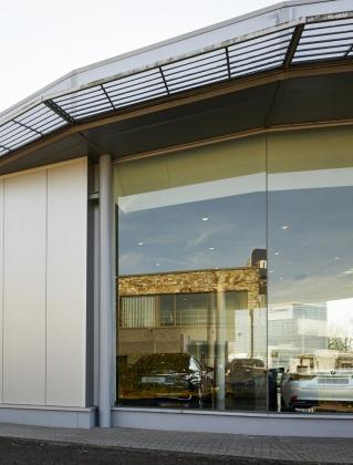 garage lexus hasselt renovatie garagebouw utibreiding bouwbedrijf mathieu gijbels limburg