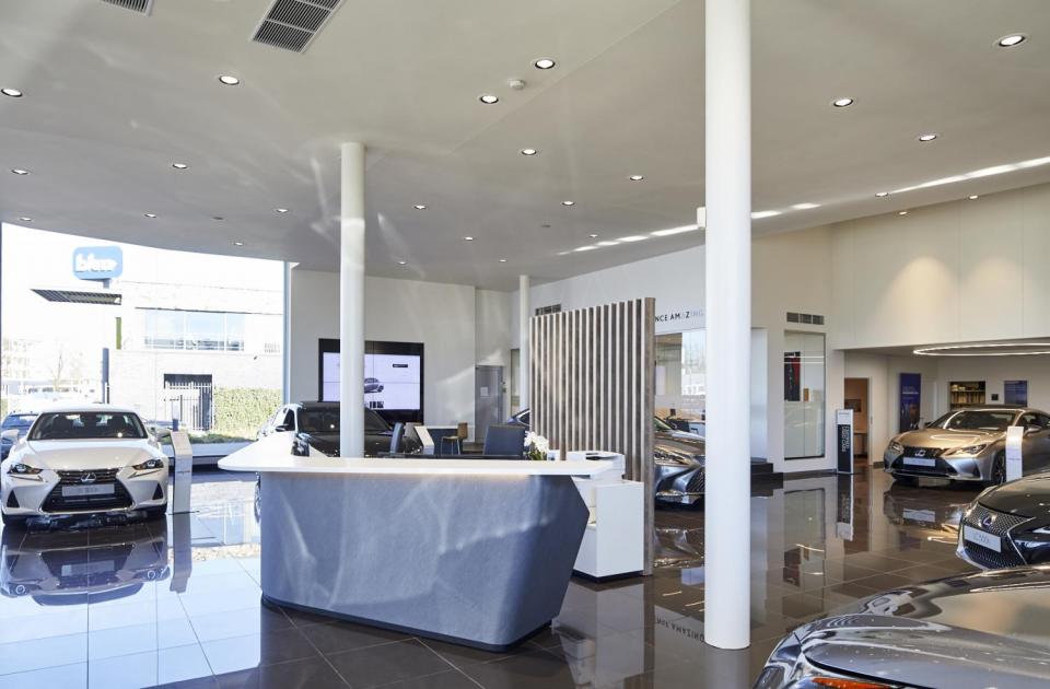 garage lexus hasselt renovatie garagebouw utibreiding bouwbedrijf mathieu gijbels limburg receptie