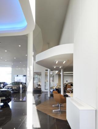 garage lexus hasselt renovatie garagebouw utibreiding bouwbedrijf mathieu gijbels limburg