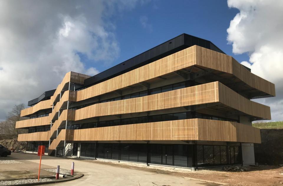 hoek 76 business unit te koop boom nieuwbouw kantoorgebouw bouwbedrijf mathieu gijbels oudsbergen