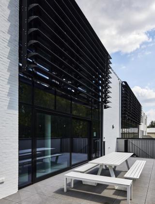 consenso advocatenbureau, genk limburg, nieuwbouw, bouwbedrijf mathieu gijbels, renovatiewerken, renovatie, kantoorgebouw