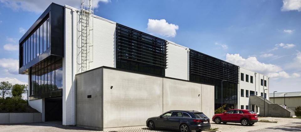 consenso advocatenbureau, genk limburg, nieuwbouw, bouwbedrijf mathieu gijbels, renovatiewerken, renovatie, kantoorgebouw