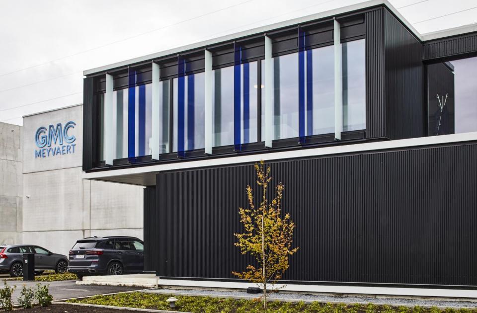 Meyvaert, interieur glas, balustradeglas, keramische tafelbladen, GMC, Dok Noord, Gent, Mathieu Gijbels, Opglabbeek, Oudsbergen, nieuwbouw, bouwen