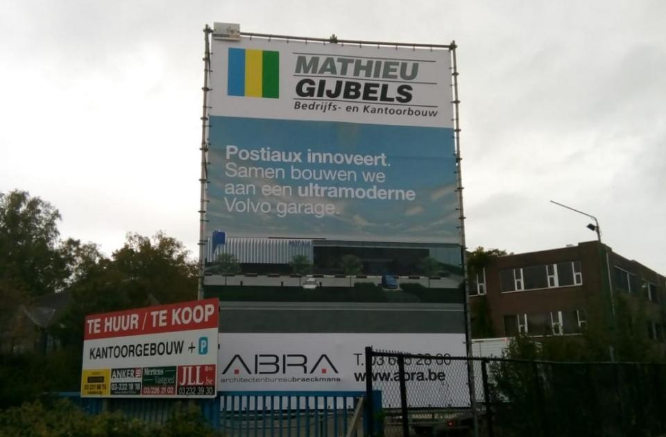 Volvo Postiaux, garage, Mathieu Gijbels, Oudsbergen, Schoten, garagebouw, nieuwbouw, garagebedrijf, brecht