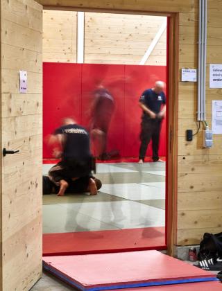 Plot, Genk, Mathieu Gijbels, Oudsbergen, nieuwbouw, oefenhal, politie, brandweer, ambulanciers, opleiding, bijscholing