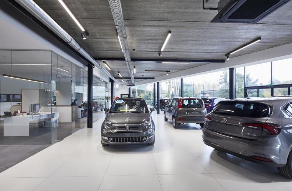 Garage De Maeyer, Garagebouw, Nieuwbouw, Mathieu Gijbels, Sint-Niklaas, showroom, De Voordenkers