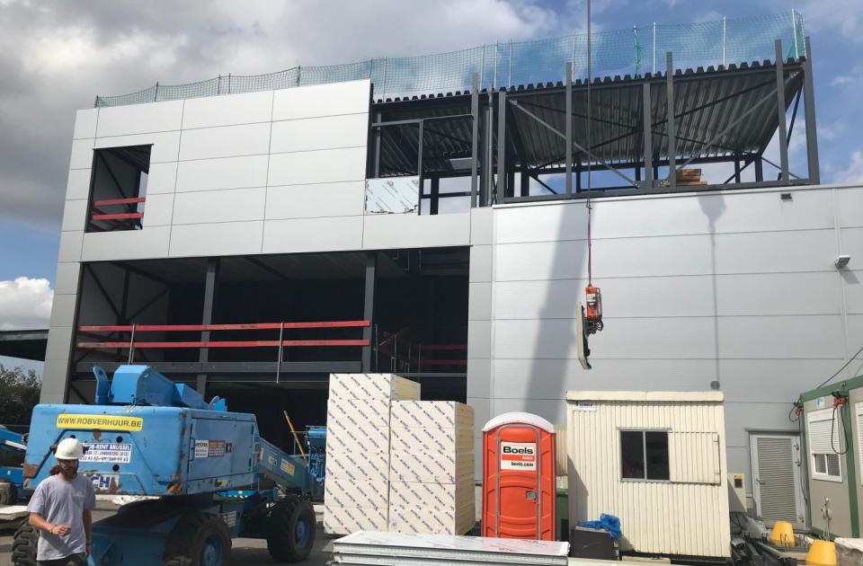 Maes Oil, Uitbreiding, optopping, Bornem, Mathieu gijbels, renovatie, staalbouw