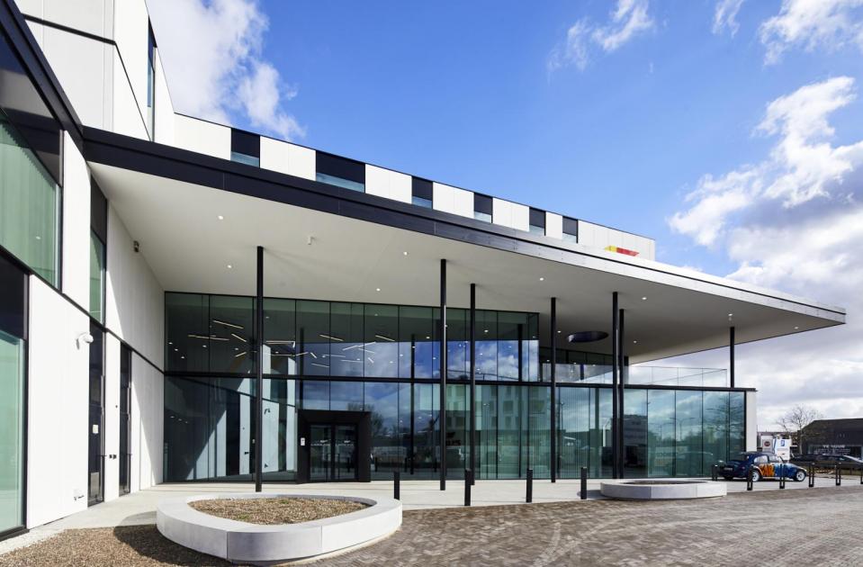 Carglass hoofdkantoor, hasselt, Mathieu Gijbels, Futurn, Bedrijvenpark herkenrodesingel, industriebouw, kantoorgebouw 