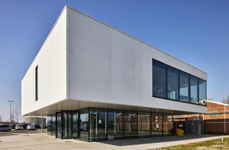 Shell gatehouse, gent, toegangsgebouw site, shell belgium, nieuwbouw, mathieu gijbels, staalbouw, betonbouw