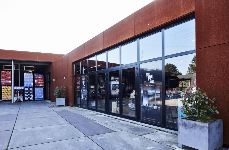 De Kroon drankenhal wijnegem, mathieu gijbels - winkelpand, magazijn bouwen, renovatie, uitbreiding bedrijfsgebouw