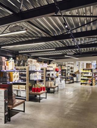 De Kroon drankenhal wijnegem, mathieu gijbels - winkelpand, magazijn bouwen, renovatie, uitbreiding bedrijfsgebouw