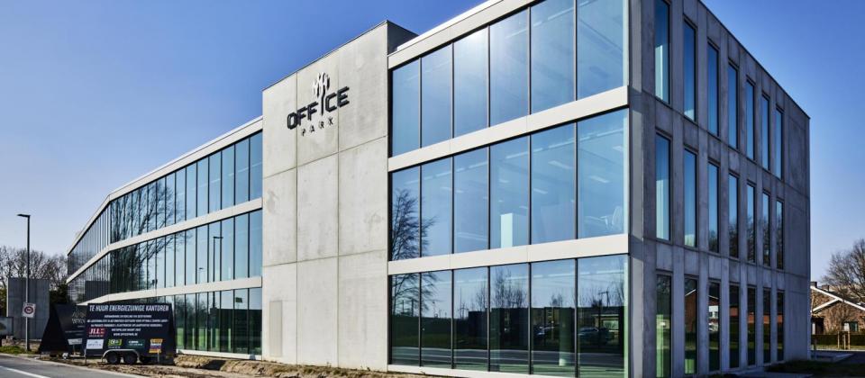 Office park Lokeren, Mathieu gijbels, Van De voorde invest, kantoorgebouw, nieuwbouw, kantoren in lokeren,