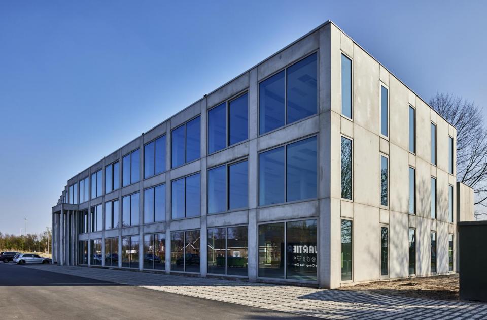 Office park Lokeren, Mathieu gijbels, Van De voorde invest, kantoorgebouw, nieuwbouw, kantoren in lokeren,