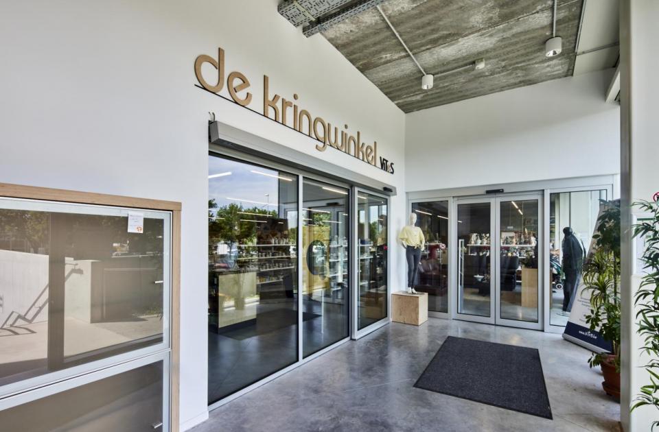 Kringloopwinkel Vites, Televil, Sint-Pieters-Leeuw, nieuwbouw, HUB, winkelpand, winkel bouwen, retailbouw, bedrijfsgebouw, staalbouw, betonbouw