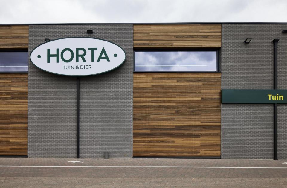 Horta Rillaar, winkelpand, winkel bouwen, retail bouw, mathieu gijbels, tuin dier decoratie, de voordenkers