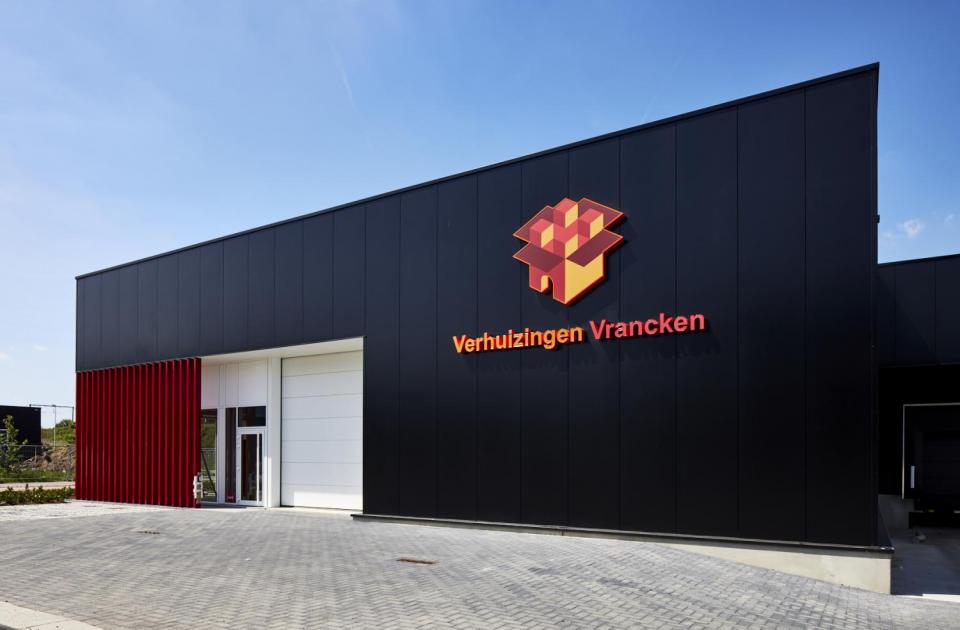 Vrancken Verhuizingen, Mathieu Gijbels, Nieuwbouw, bedrijvenpark Heros Hasselt, Bedrijfsgebouw, opslagruimte