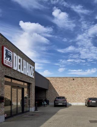 ad delhaize, melsele, renovatie, winkelpand, retail, mathieu gijbels, retail, bouw,, de voordenkers, betonbouw, staalbouw, bouwteam