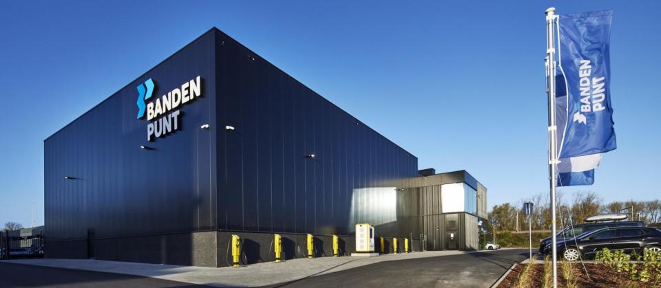 Bandenpunt, delorge group, mathieu gijbels, nieuwbouw, staalbouw, betonbouw, bedrijfsgebouw, opslagruimte
