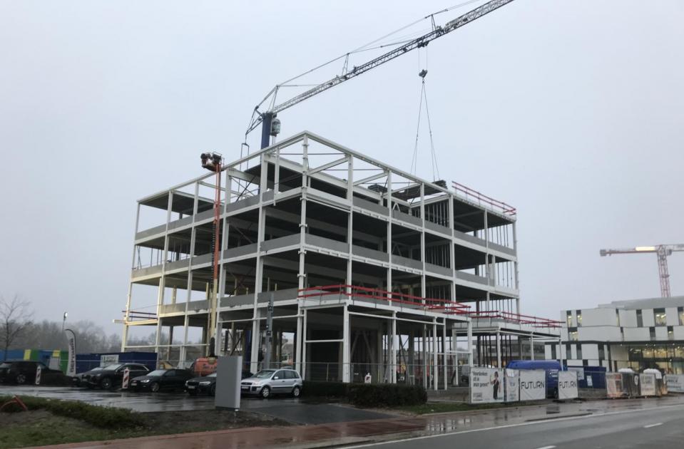 Bandenpunt, delorge group, mathieu gijbels, nieuwbouw, staalbouw, betonbouw, bedrijfsgebouw, opslagruimte