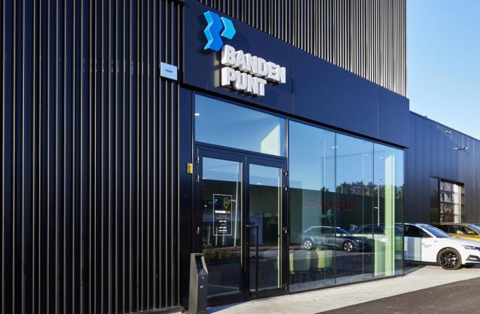 Bandenpunt, delorge group, mathieu gijbels, nieuwbouw, staalbouw, betonbouw, bedrijfsgebouw, opslagruimte