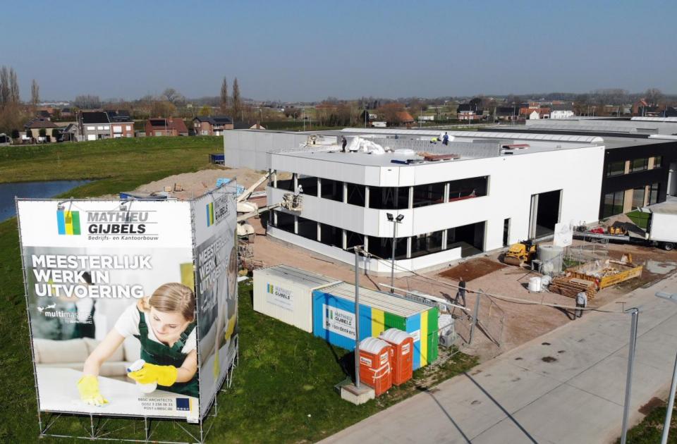 Multi Masters, Mathieu gijbels, nieuwbouw, staalbouw, bedrijfsgebouw, kantoorgebouw, magazijn bouwen