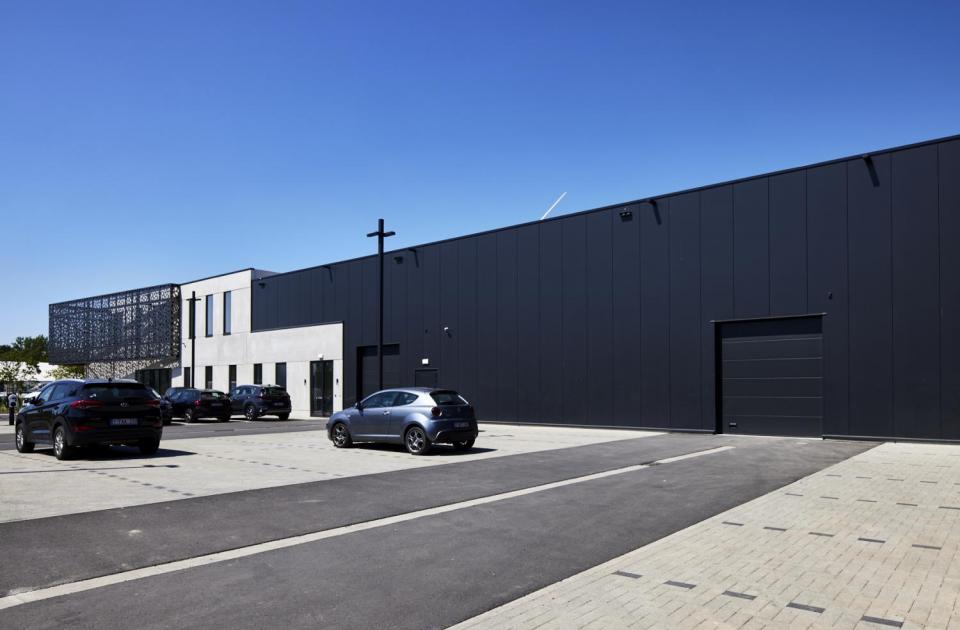 Electric nijvel - mathieu gijbels - industriebouw - kantoorgebouw - industriebouw limburg - bouwteam