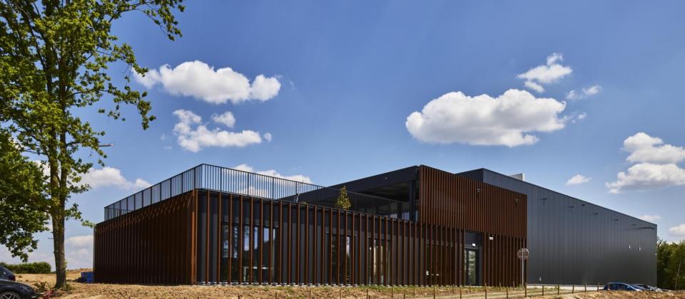 Vajra Nijvel - Mathieu Gijbels - industriebouw - kantoorbouw - bouwbedrijf limburg
