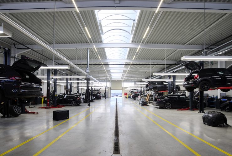 Showroom bmw a&m mathieu gijbels de voordenkers